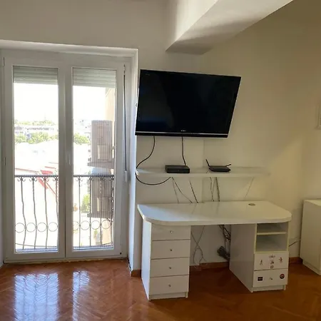 Porta Ruzveltova Apartment *
